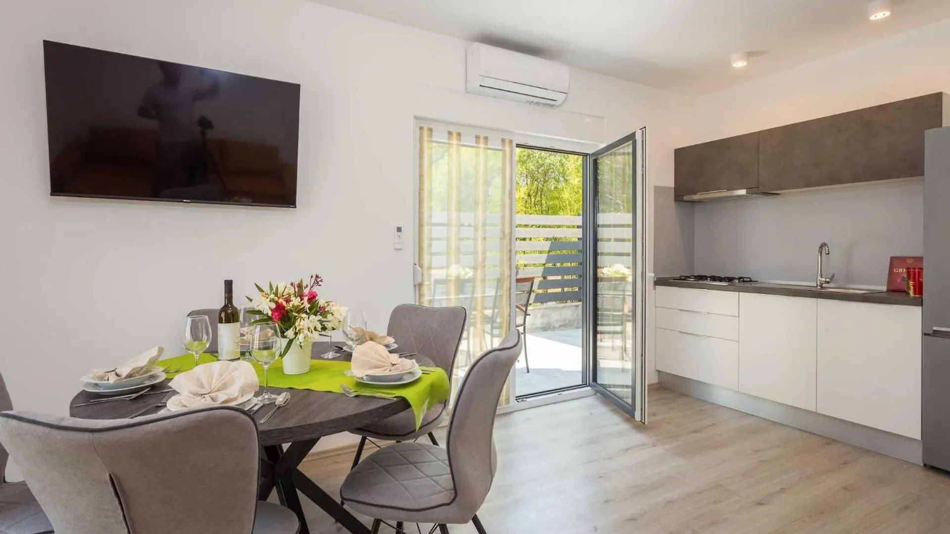 Holiday home Eco Beach House Peroj - 100 M From The Beach